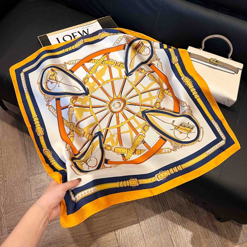 Luxury Design Skinny Silk Squa - Luxury Bags Design recension och pris