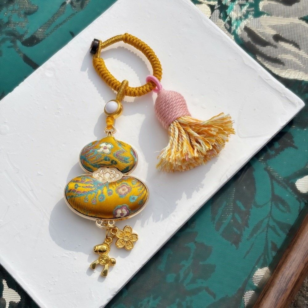 Luxury Brocade Gourd Pendant B - Luxury Bags Yellow recension och pris