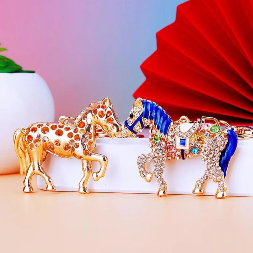 Luxury Metal Horse Key Chain C - Luxury Bags Yellow recension och pris